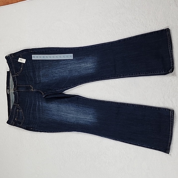 Old Navy Curvy Bootcut Jeans Brand New With Tags - Picture 2 of 15